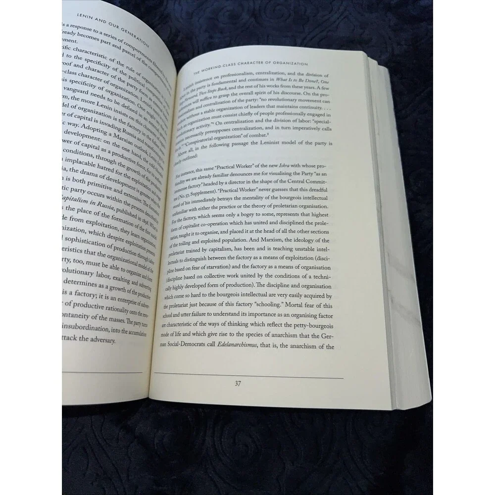 Lenin Factory of Strategy ; 33 Lessons on Lenin by Antonio Negri